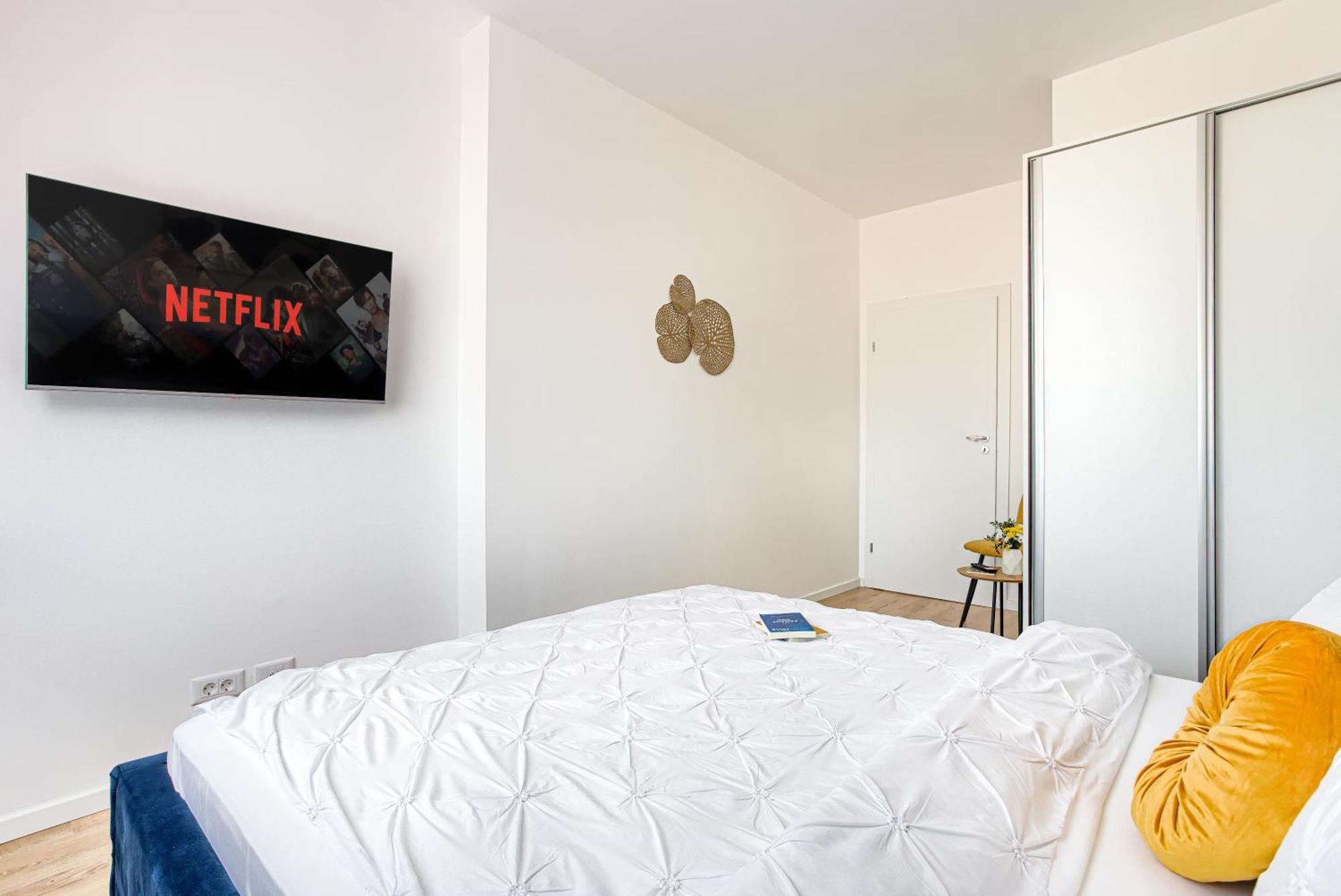 Ari Navy Apartment - High-End Residence Arad Bagian luar foto